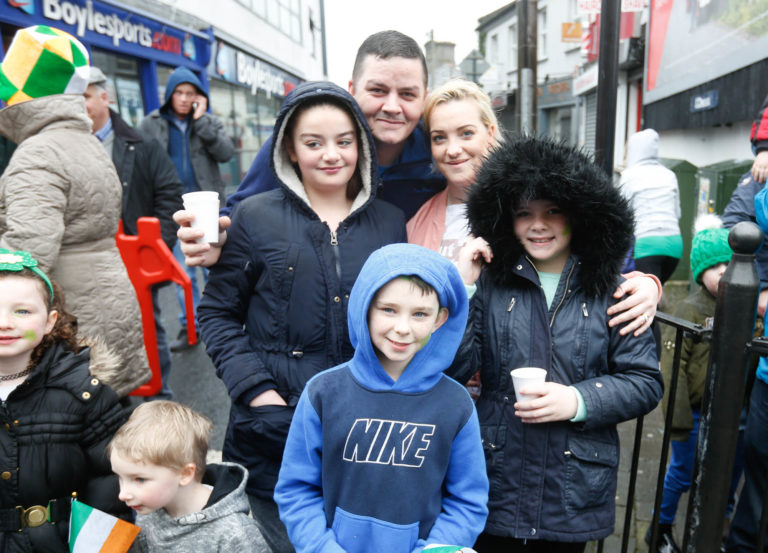 Weather fails to dampen the spirits at Portlaoise parade as these class