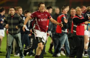 Arles-Kilcruise are safe for another year after a late win over Mountmellick Gaels tonight