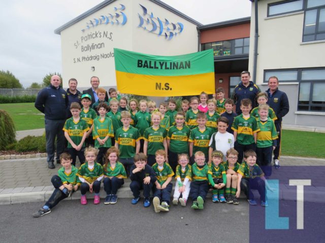 Members of St Patrick's NS with the Ballylinan management
