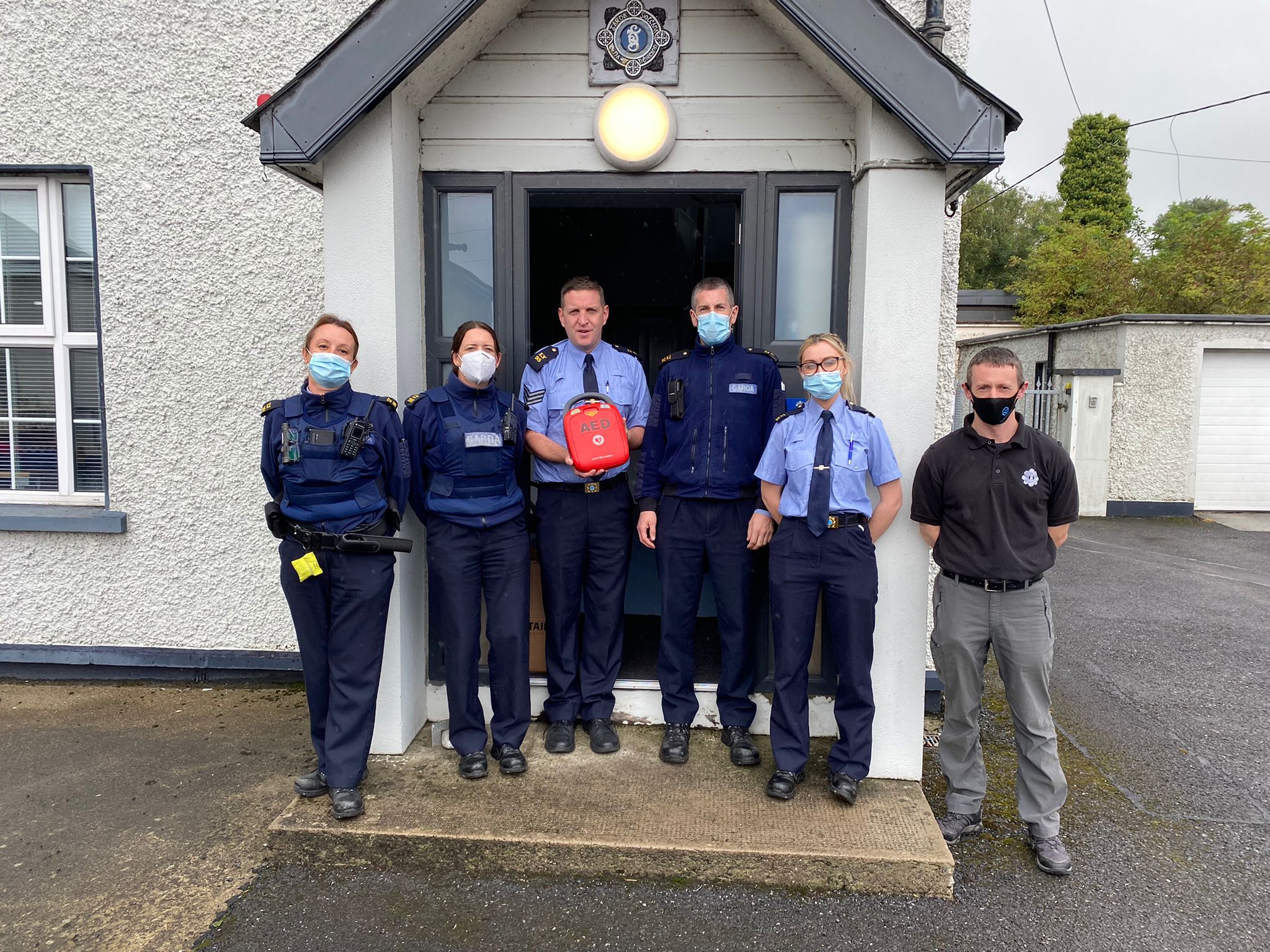 Mountmellick Garda Station Defibrillator (1)