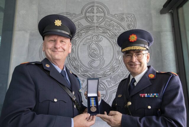 Gardai commemorative medal and coin