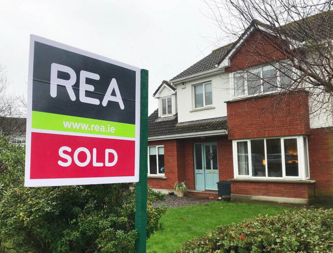 REA for sale sign