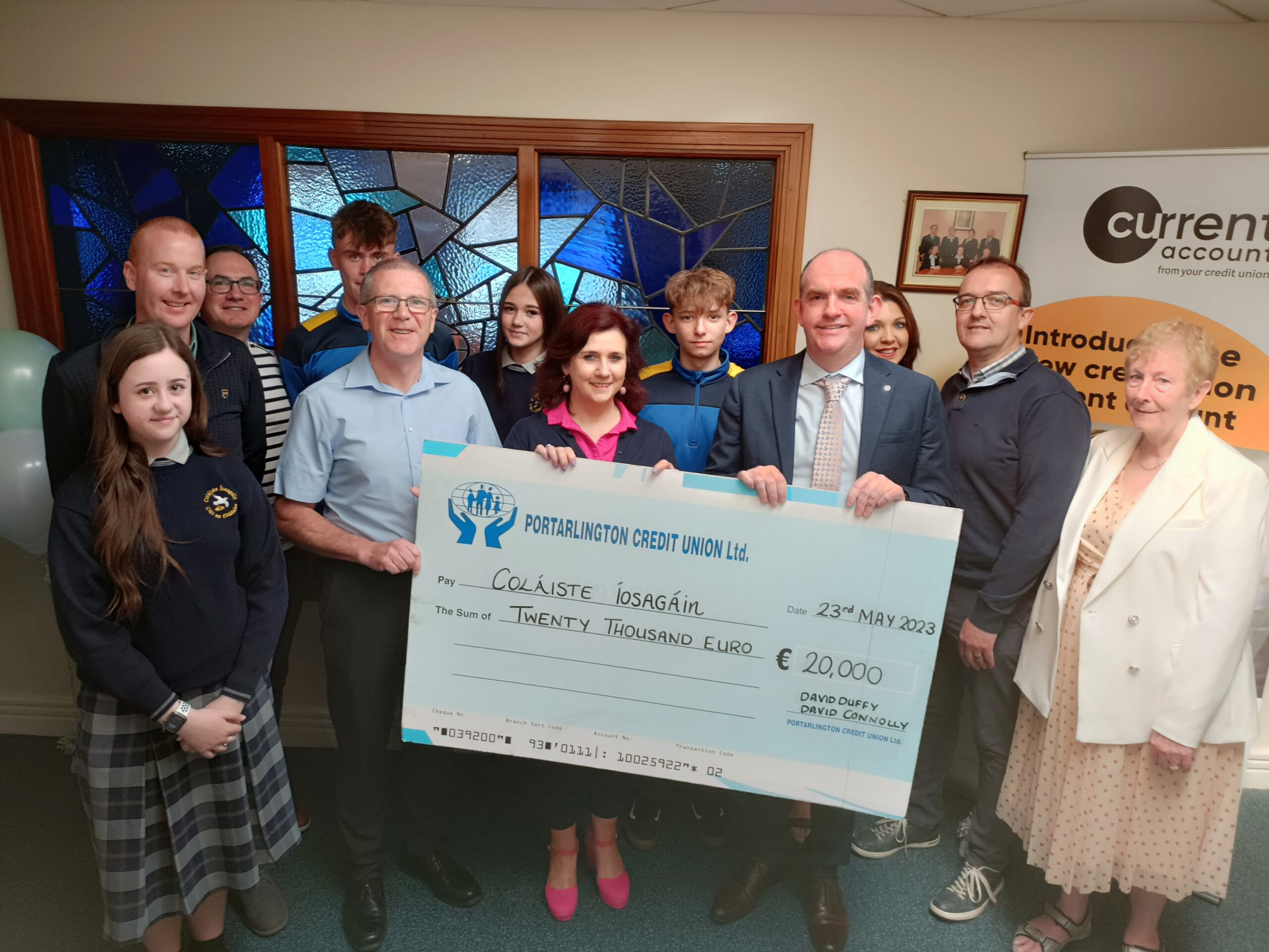 Portarlington Credit Union cheque presentation to Coláiste Íosagáin
