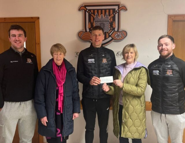 Camross GAA present cheque to Laois Hospice (5)