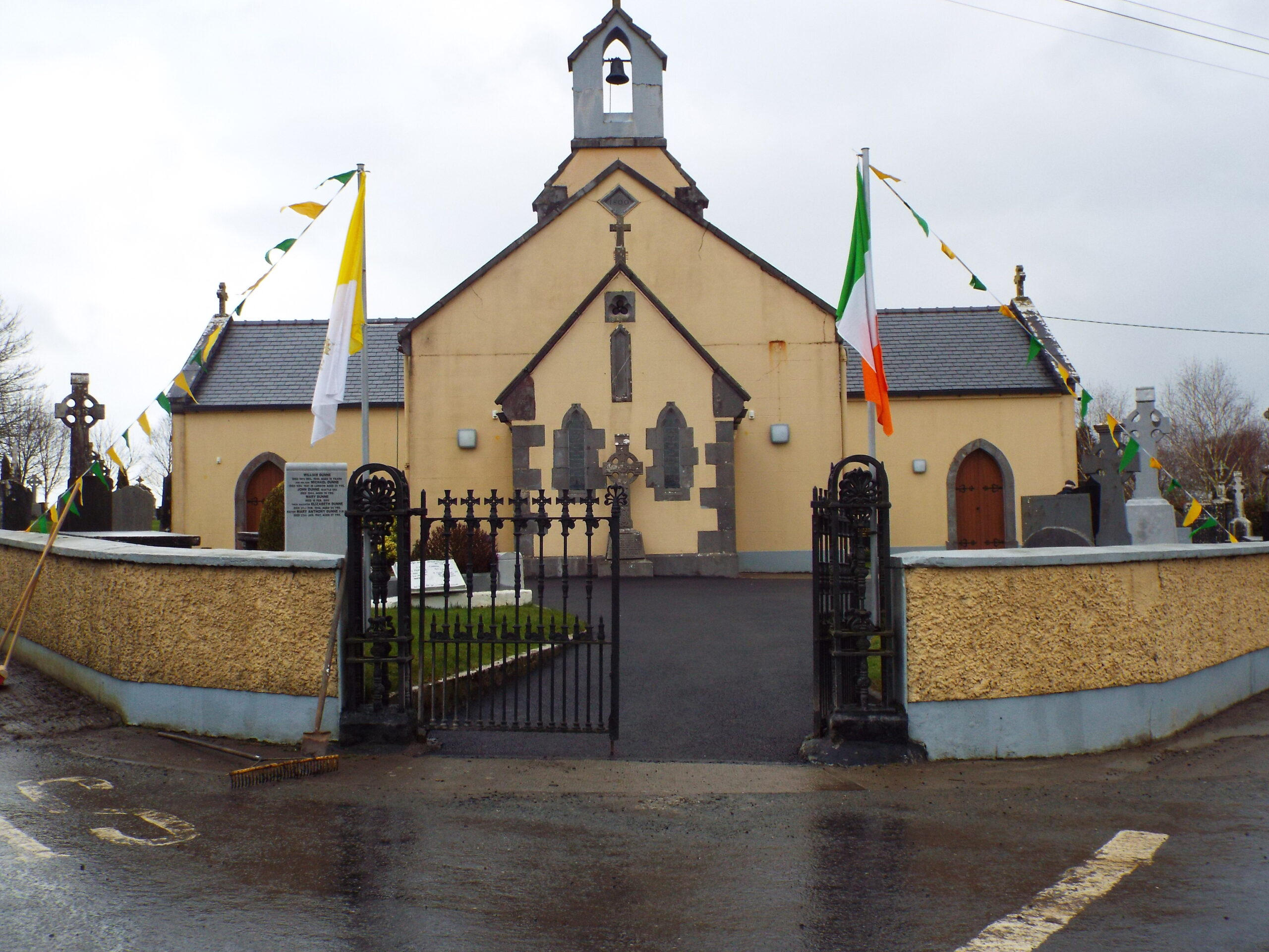 In Pictures: Celebrations in Ratheniska as Parishoners welcome reopening of Church of the Holy Cross