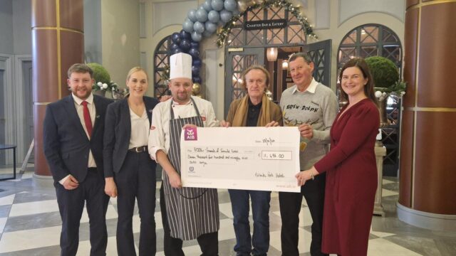 The Midlands Park Hotel team including Aaron Lane, Shauna Boxwell, Derek Donovan, Austin Delaney & Vanessa Langford presenting the cheque to Terry Connolly, Friends of Suicide Loss